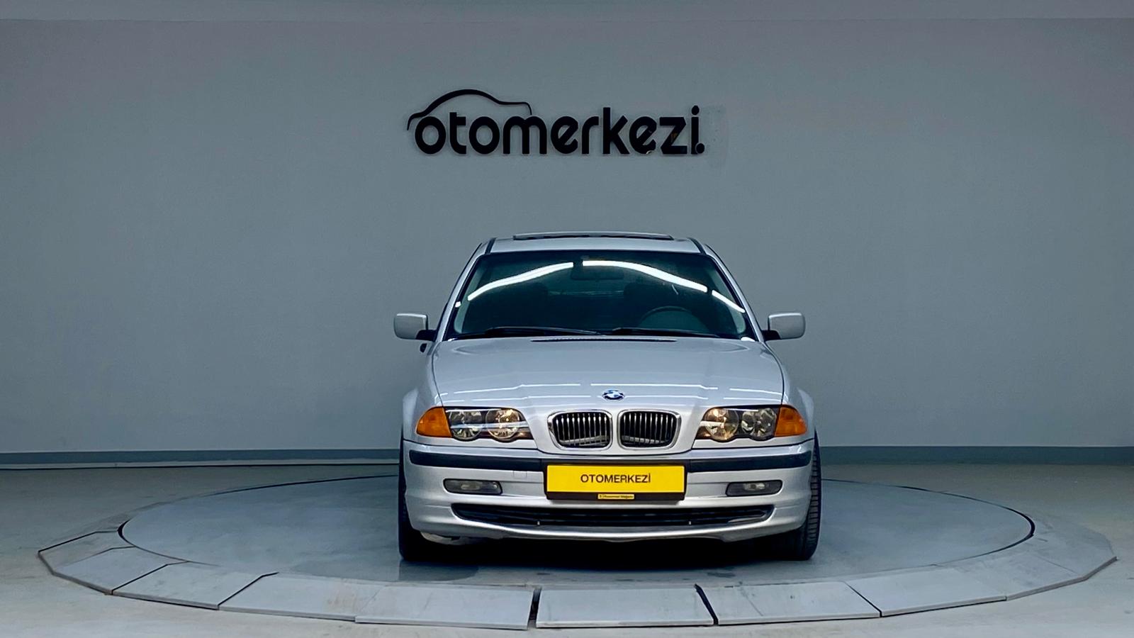 BMW 318i 18